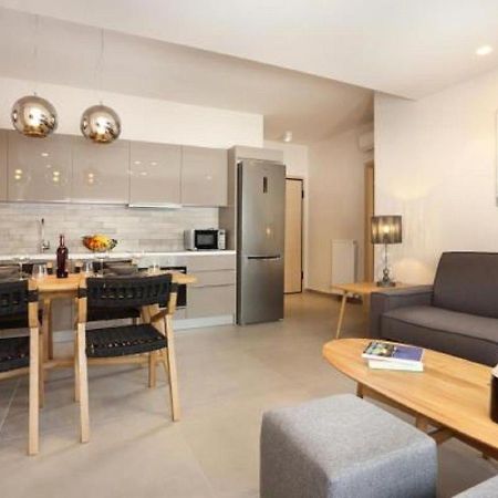 Fivos Luxury Suite เอเธนส์ ภายนอก รูปภาพ