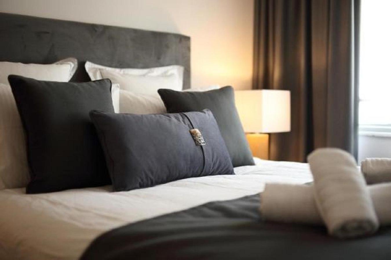 Fivos Luxury Suite เอเธนส์ ภายนอก รูปภาพ